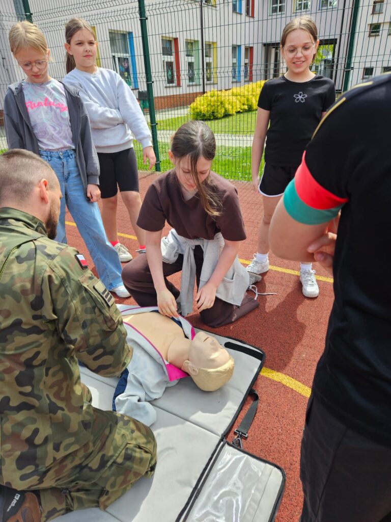 Obrazek posiada pusty atrybut alt - plik: IMG-20250523-WA0006-1-768x1024.jpg