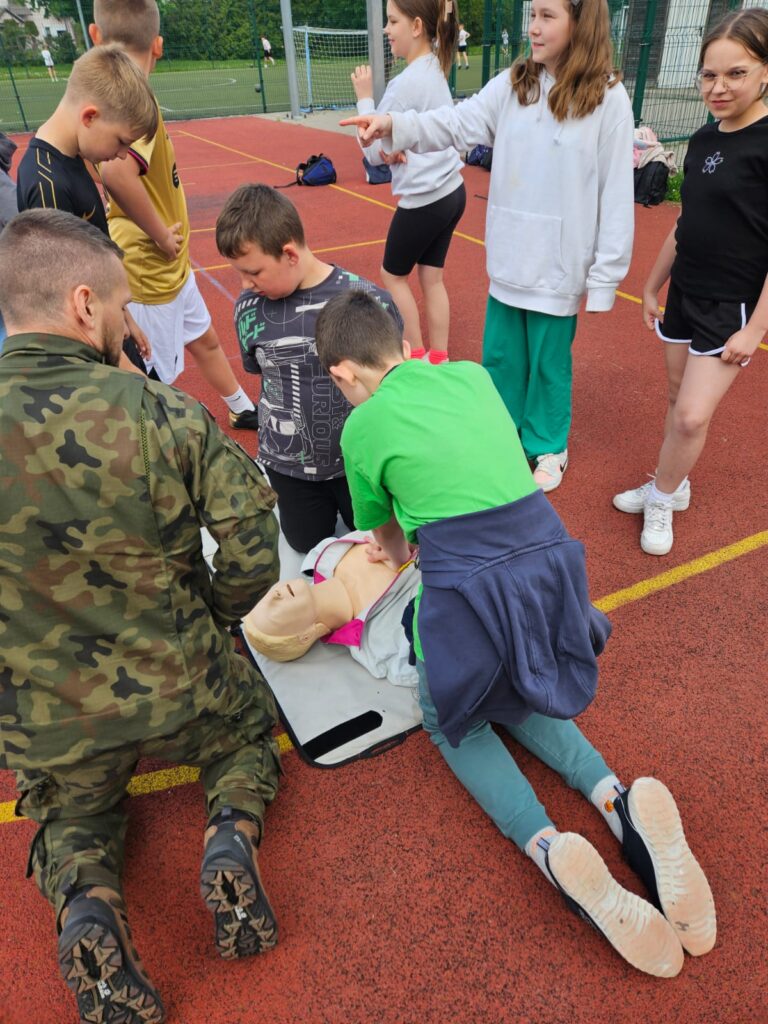 Obrazek posiada pusty atrybut alt - plik: IMG-20250523-WA0034-1-768x1024.jpg